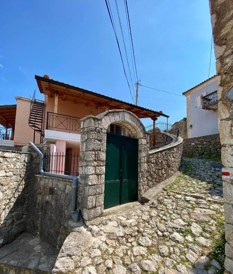 Gkoros House Old Town Villa Himare Exterior photo